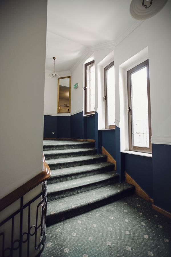 Bristol Economy Bed & Breakfast Bytom Bagian luar foto