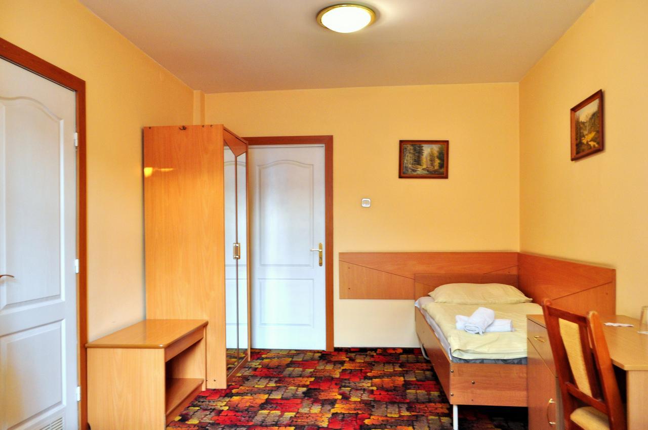 Bristol Economy Bed & Breakfast Bytom Bagian luar foto