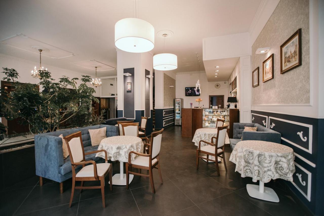Bristol Economy Bed & Breakfast Bytom Bagian luar foto