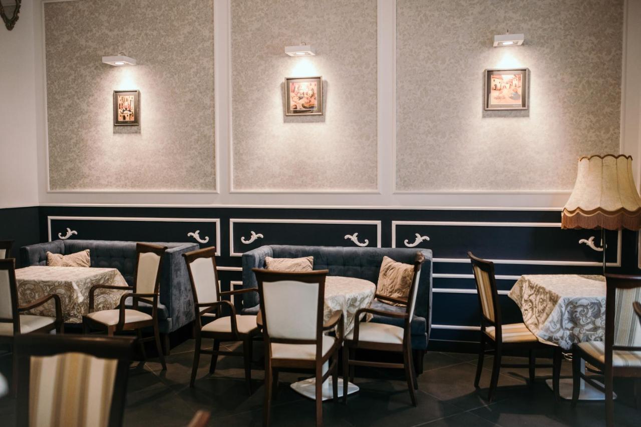 Bristol Economy Bed & Breakfast Bytom Bagian luar foto