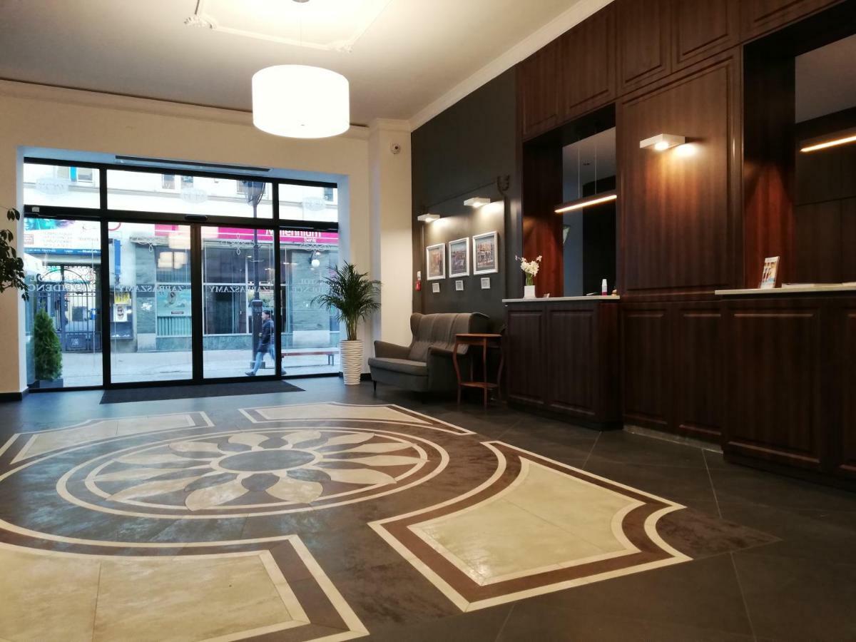 Bristol Economy Bed & Breakfast Bytom Bagian luar foto