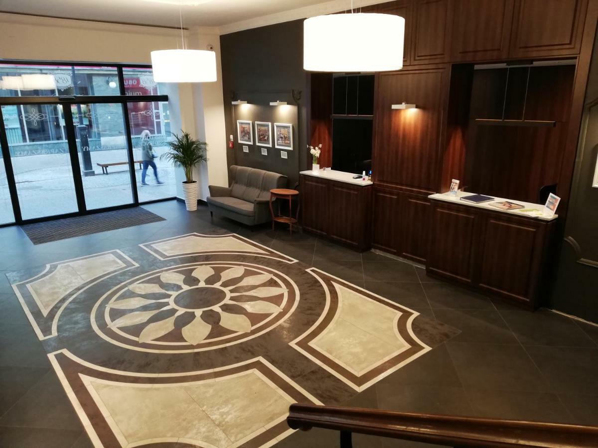 Bristol Economy Bed & Breakfast Bytom Bagian luar foto